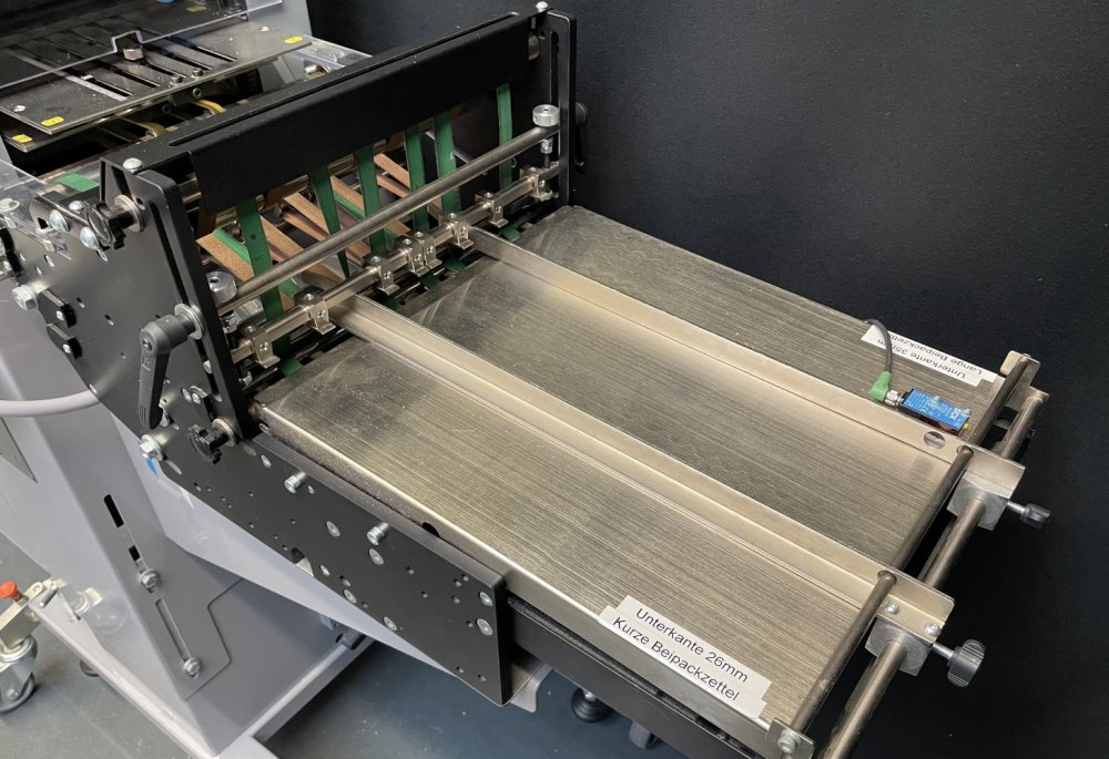 HVS TFM-FM 75-4 - KS Prospektfalzgerät