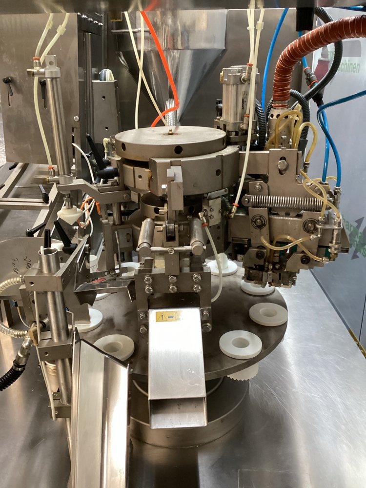 AXOMATIC OPTIMA 1000 Tubenfüll- und Verschließmaschine (Kunststofftuben)