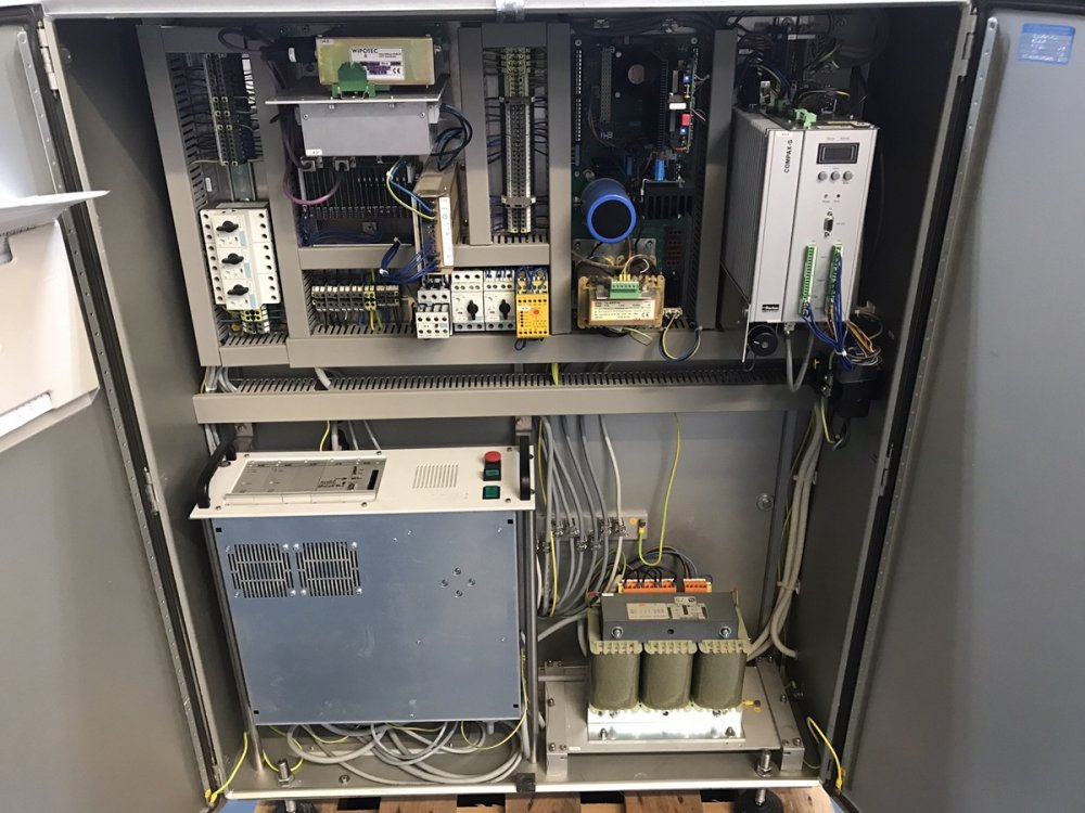 OPTIMA SD 1 1-stelliger Schneckendosierfüller mit Kreuztisch