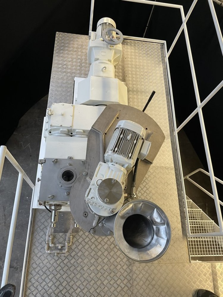 HOSOKAWA ALPINE Typ K 200 / 100 Kompaktor