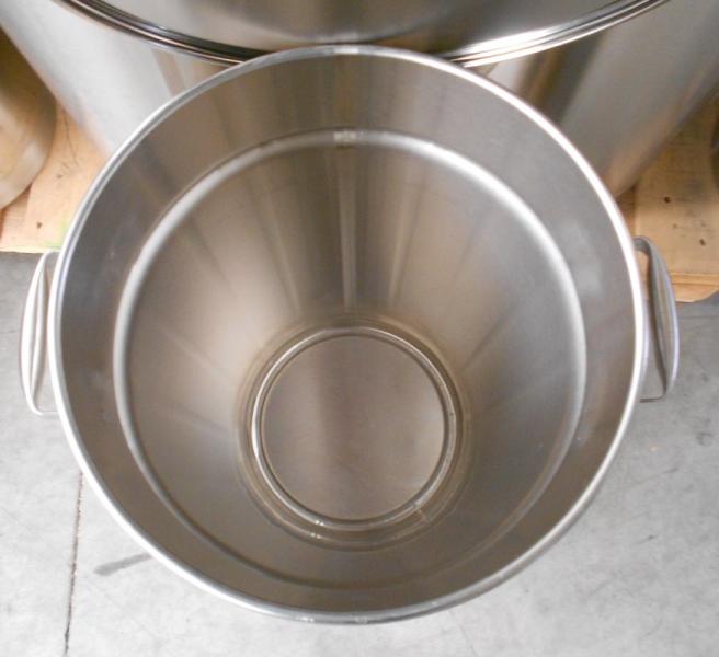 Cuves en inox à 70 litres 