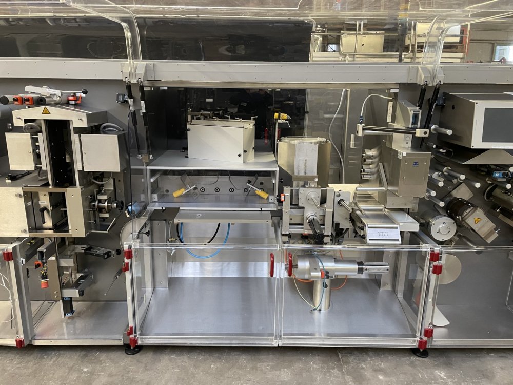 KLÖCKNER CP 400 & P 3000 Blisterpacking- and Cartoning Line for Tablets