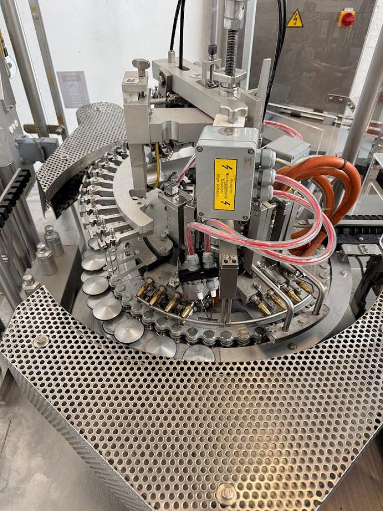 BAUSCH + STRÖBEL AFV 4015 Máquina para el llenado y taponado de ampollas