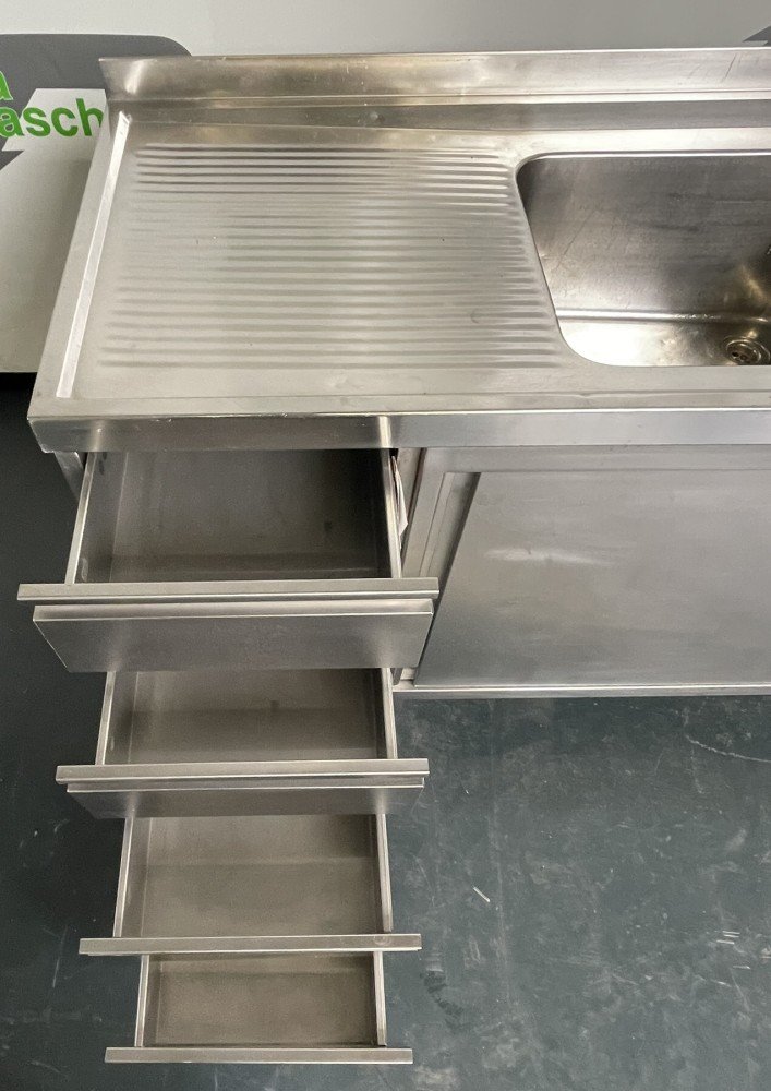 Edelstahlspüle mit Unterschrank