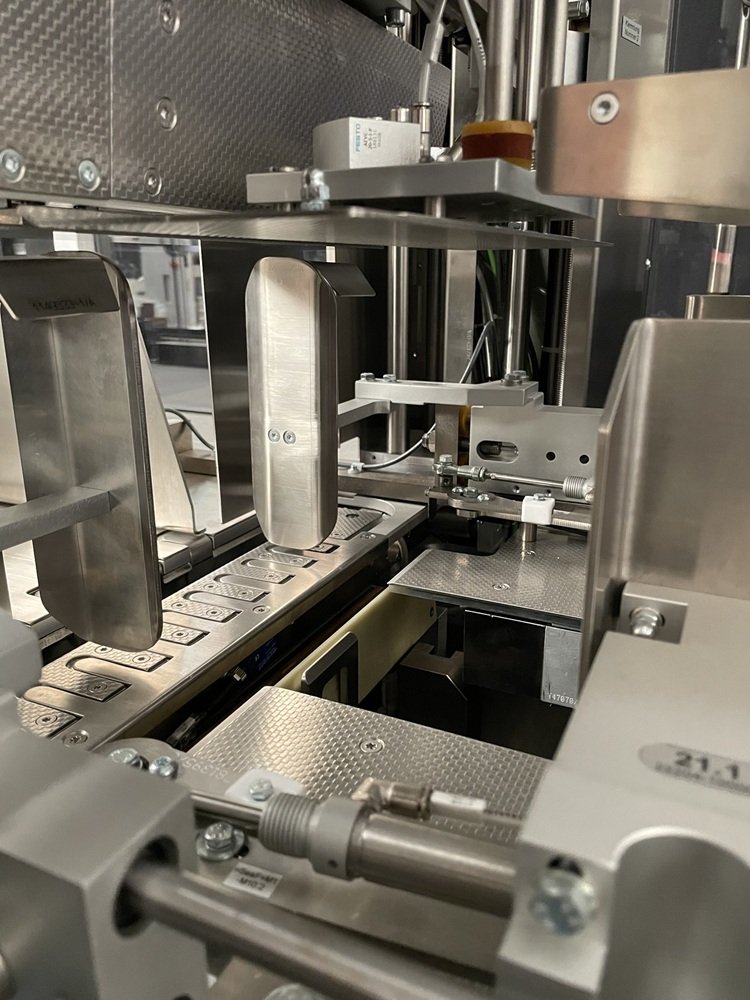 PESTER PEWOFOLD 2 cellophaneuse avec groupeuse PEWO-COLLECT