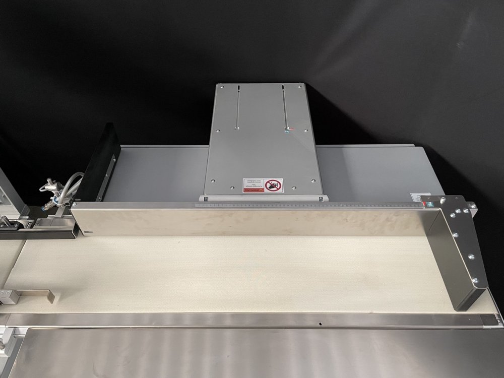 PESTER PEWOFOLD 2 cellophaneuse avec groupeuse PEWO-COLLECT