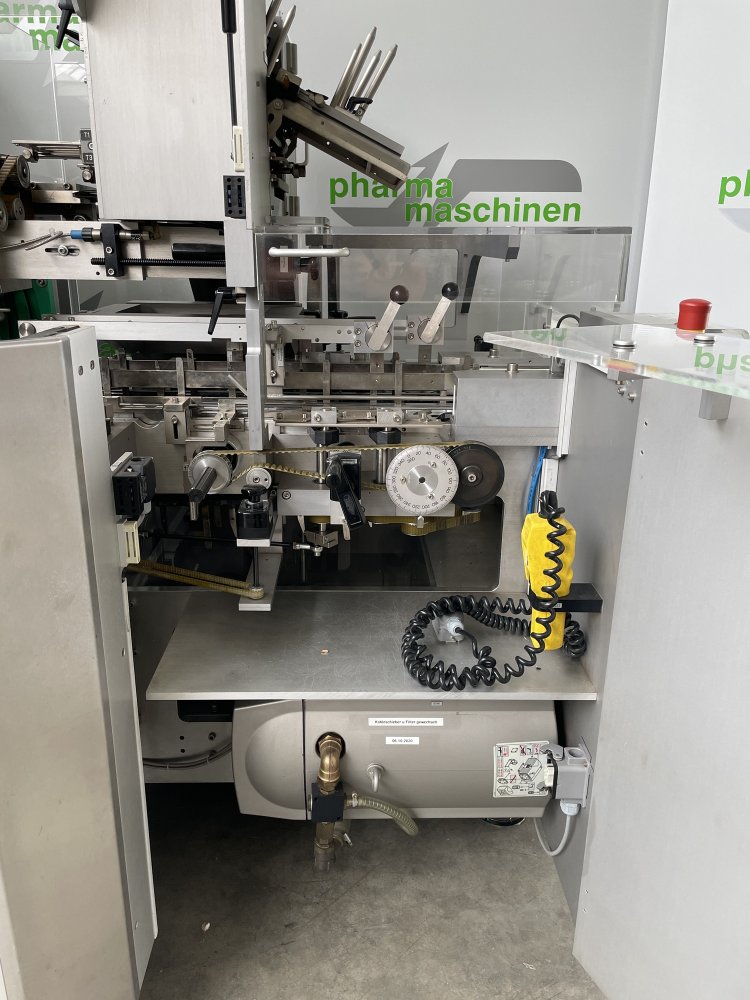 UHLMANN C 130 Encajadora con alimentador de blísteres