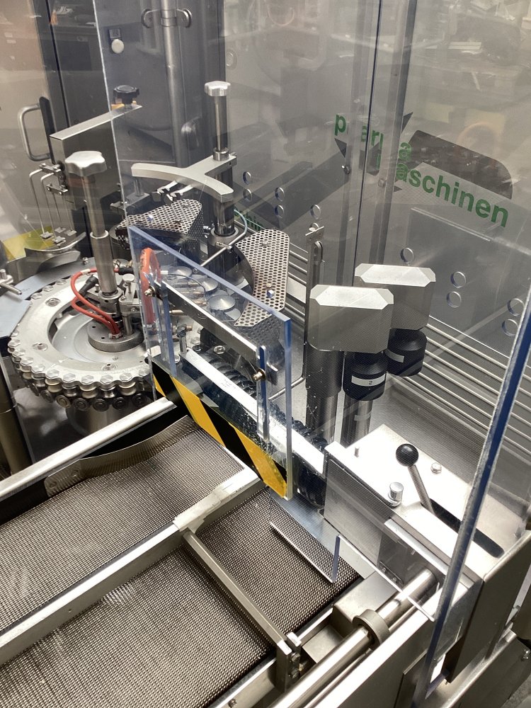 BAUSCH + STRÖBEL AFV 2010 Ampoule Filling- and Closing Machine