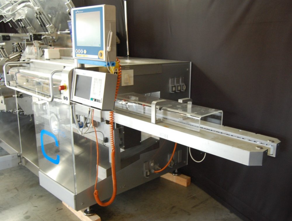 UHLMANN C 2155 Encajadora con alimentador de blísteres