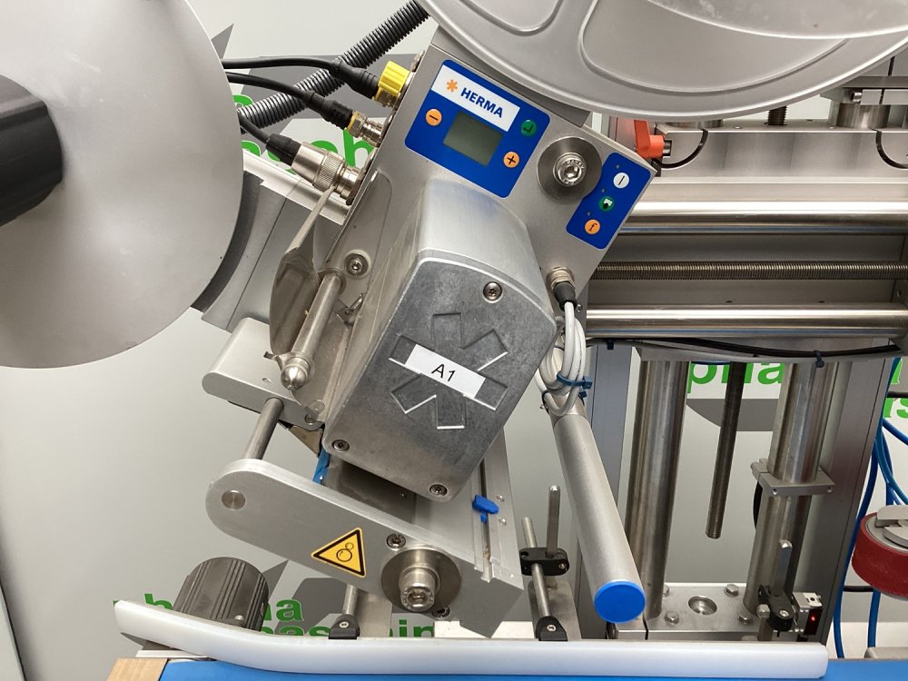 HERMA 552 C Labeller for Bottom/underside labelling